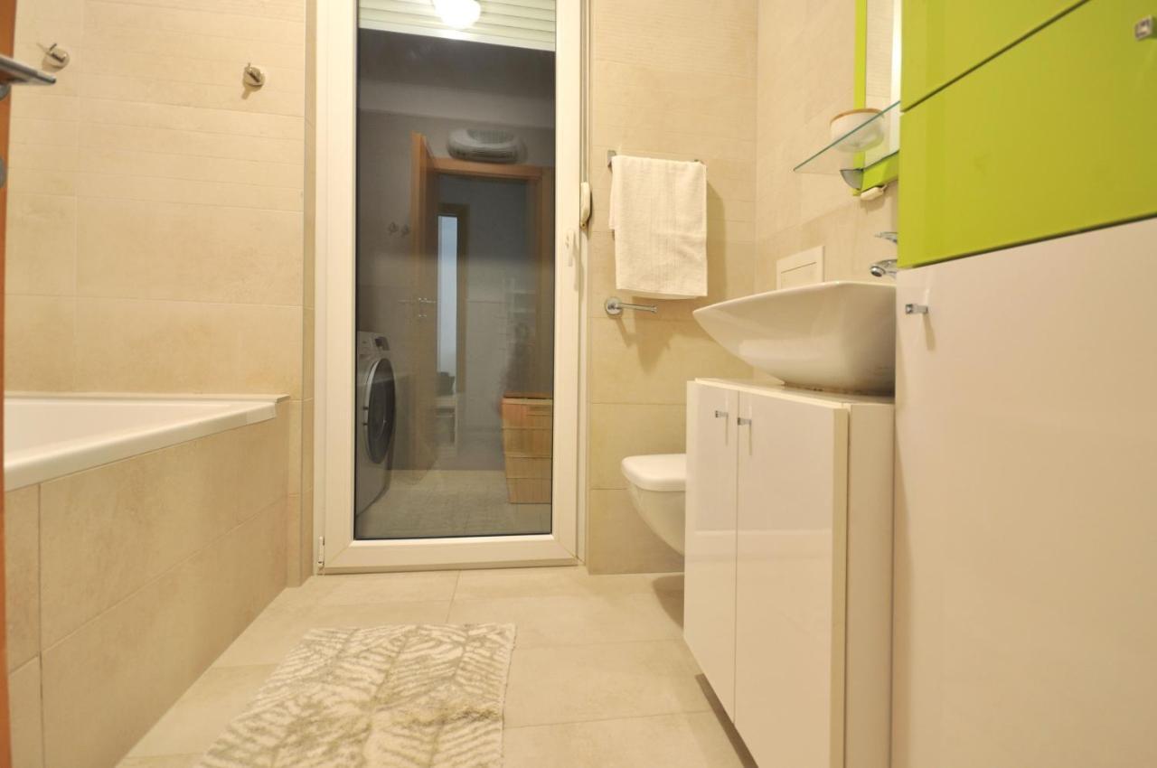 Family Apartment Noel - Omiš Extérieur photo