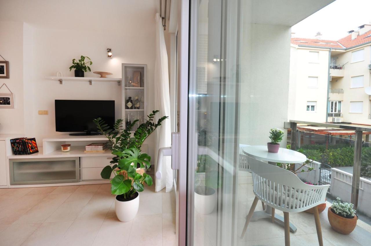 Family Apartment Noel - Omiš Extérieur photo