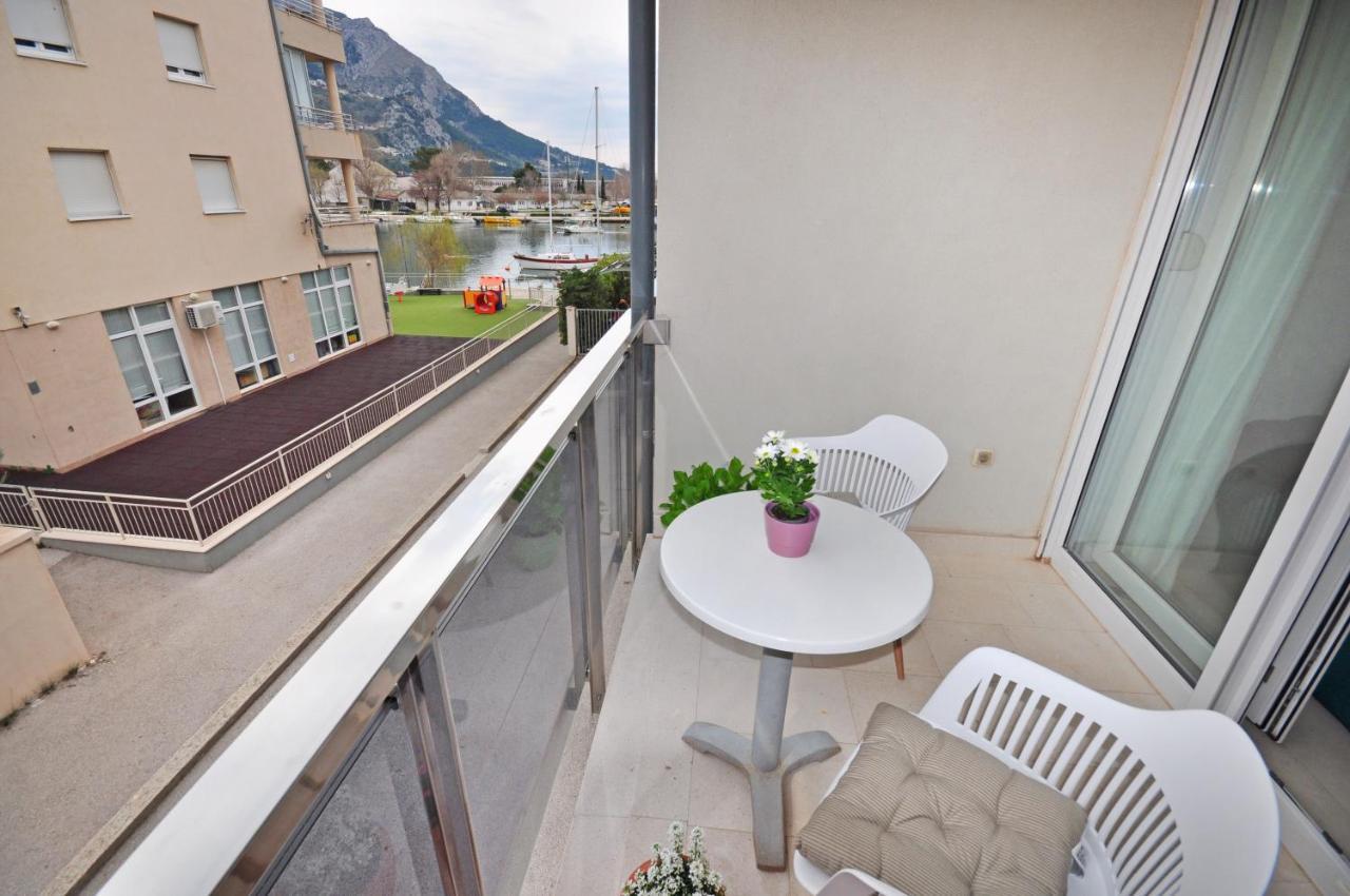 Family Apartment Noel - Omiš Extérieur photo