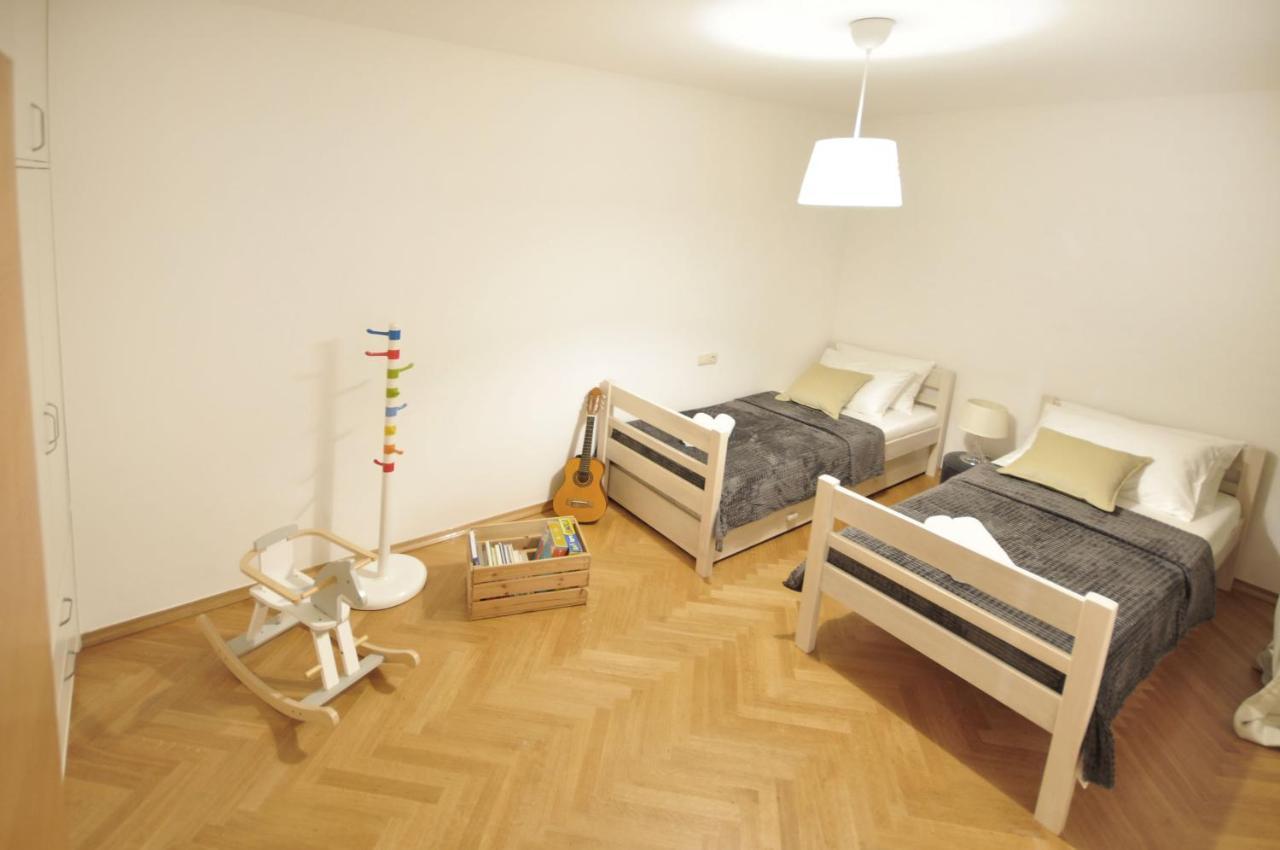 Family Apartment Noel - Omiš Extérieur photo
